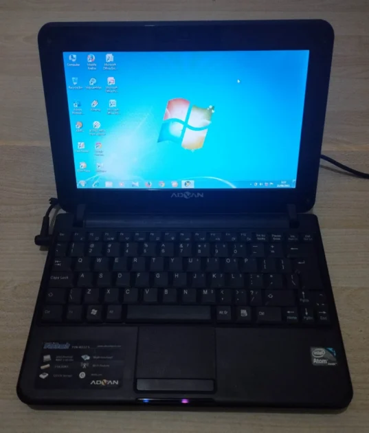 Advan Vanbook PIN 46120s - Laptop 1 Jutaan Terbaik - Prontt.com