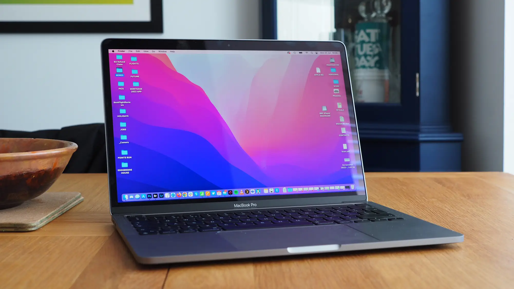 5+ Laptop MacBook Paling Murah! Rekomendasi Terbaru Apple MacBook Pro 2022 M2 - Prontt.com