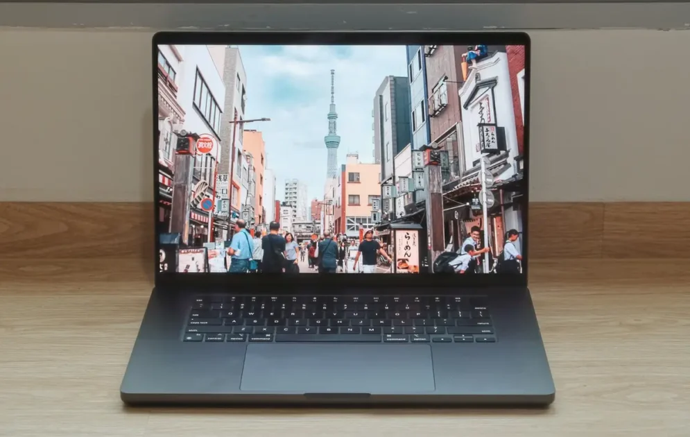 Apple MacBook Pro M3 Max - Laptop Terbaik - Spesifikasi & Harga Terbaru - Prontt.com