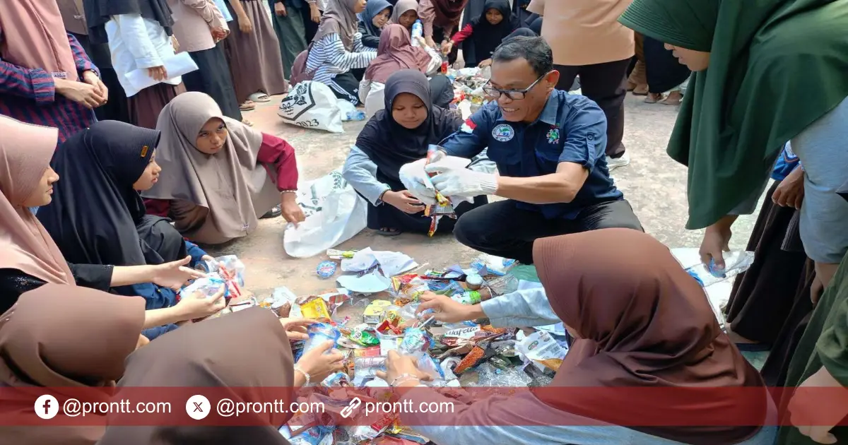 ACIL Ende Gelar Edukasi Sampah di MAK Negeri Ende