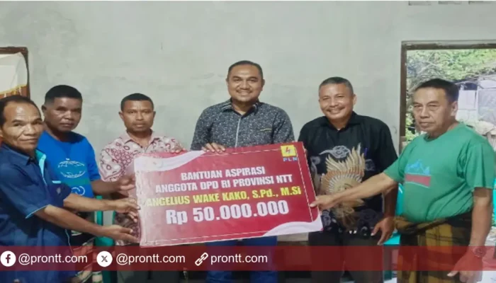 Angggota DPD RI Angelius Wake Kako Beri Bantuan untuk Pembangunan Rumah Ibadah di Ende
