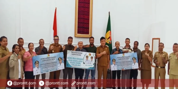 Bupati Belu Serahkan Bantuan Keagamaan Untuk Masyarakat Secara Simbolis