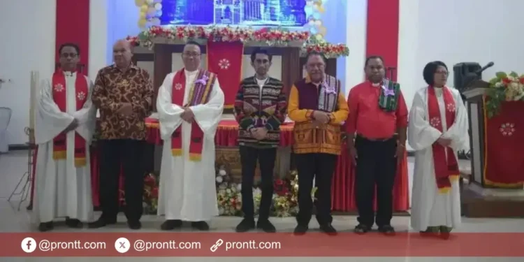 Bupati TTS Hadiri HUT 58 Tahun Jemaat GMIT Sesawi Oekamusa