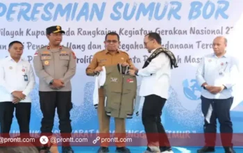 Gubernur NTT resmikan sumur bor air bersih di Kelurahan Alak Kota Kupang