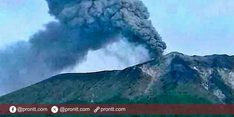 Gunung Ile Lewotolok Kembali Meletus Disertai Gemuruh Kuat, Terdengar hingga Larantuka