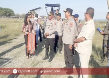 Irjen Pol Rudi Darmoko buka pacuan kuda piala Bupati Kupang XII