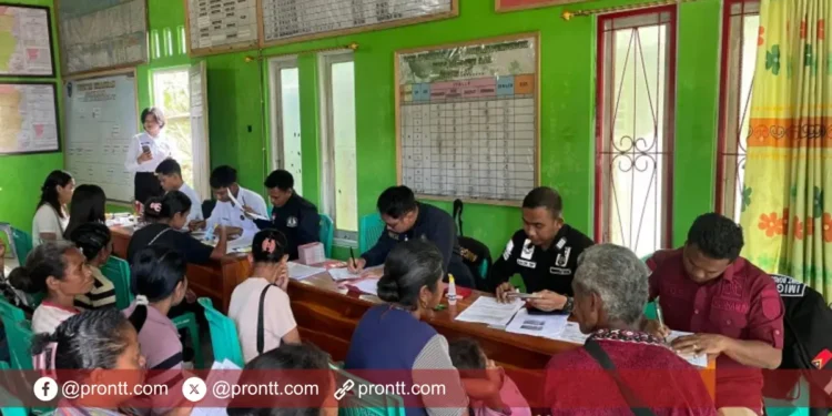Kantor Imigrasi Kelas II TPI Atambua Gelar Pas Lintas Batas (PLB) Simpatik di Desa Maumutin dan Desa Haumeni Ana