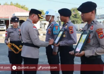 Kapolres Sikka Copot 2 Polisi yang Diberhentikan Tidak dengan Hormat