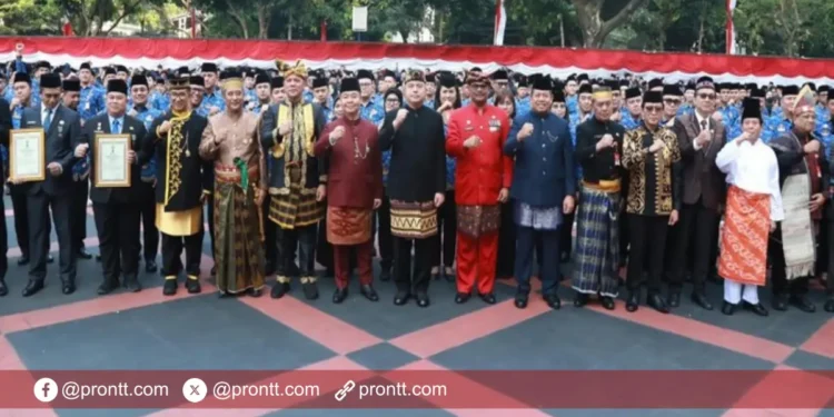 Kemendagri beri Penghargaan Satyalancana Karya Satya kepada 381 Pegawai pada HUT ke-80 RI