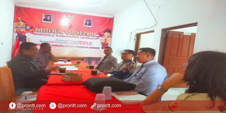Ketua dan Korsek Bawaslu Lembata Diduga Sembunyikan SK dan Undangan Pelantikan PPPK
