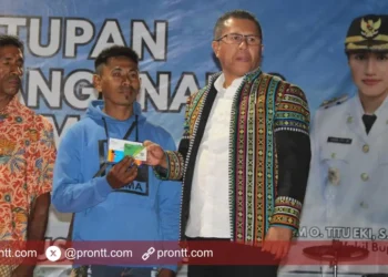 Pemkab Kupang komitmen lindungi masyarakat, 5.342 Pekerja Rentan Resmi Terima BPJS Ketenagakerjaan