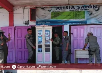 Pemkab Manggarai Segel Empat Kios di Pasar Puni Imbas dari Tunggak Bayar Retribusi