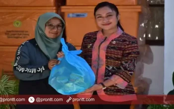 Pemkot Kupang salurkan 1.400 Sembako dan 73 Cool Box Bagi Pedagang