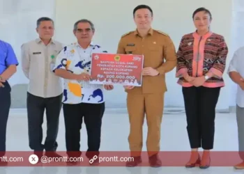 Pemkot Kupang sumbang Rp200 Juta untuk Keuskupan Agung Kupang