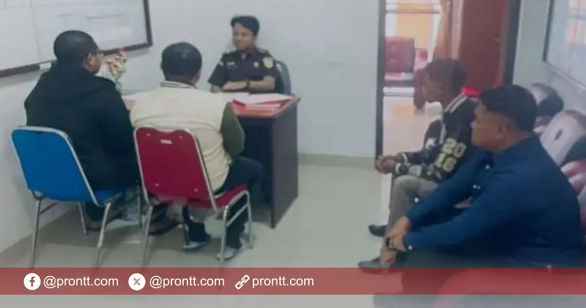 Polres Ngada Serahkan 2 Orang Tersangka Kasus Penganiayaan ke Jaksa