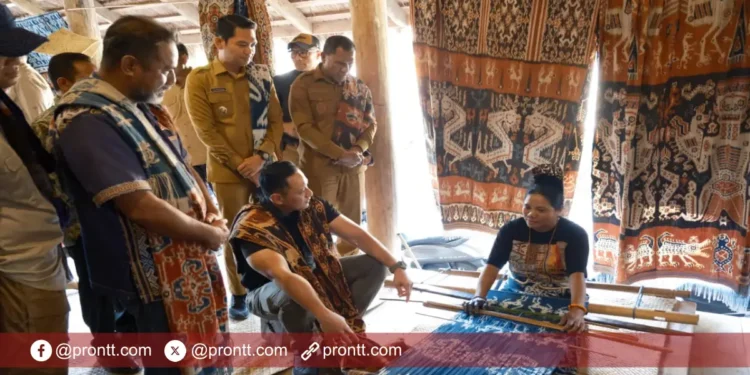 Rumah Tenun Hamuhori–Hamuhara di Kunjungi Dua Menteri dan Wakil Gubernur NTT