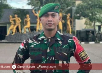 Satgas Yonif 741GN Pos Haslot Berbagi Kebaikan di Perbatasan