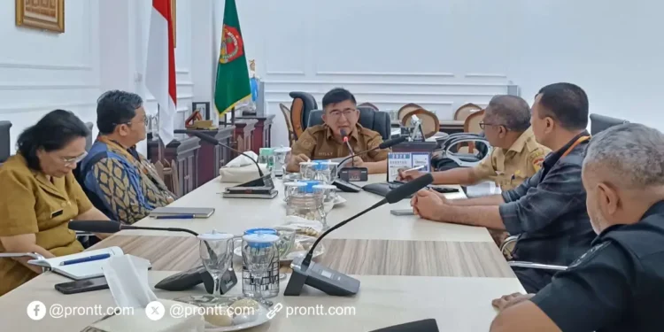 Bupati Belu Willybrodus Lay Apresiasi Wahana Visi Indonesia
