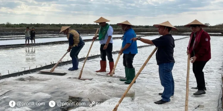 Bupati TTU Yoseph Falentinus Delasalle Kebo: Ingin TTU Menjadi Lumbung Garam Indonesia