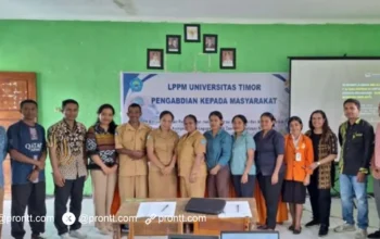 Dosen Unimor PKM di SMP Negeri Sekon, Sosialisasi Penggunaan AI untuk Dukung Pembelajaran
