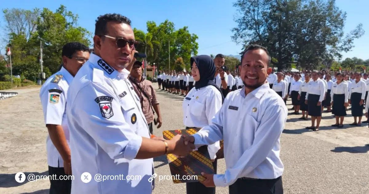 Pemkab TTU Serahkan SK PPPK Tahap I, Tegaskan Pemeriksaan Inspektorat Sudah Final